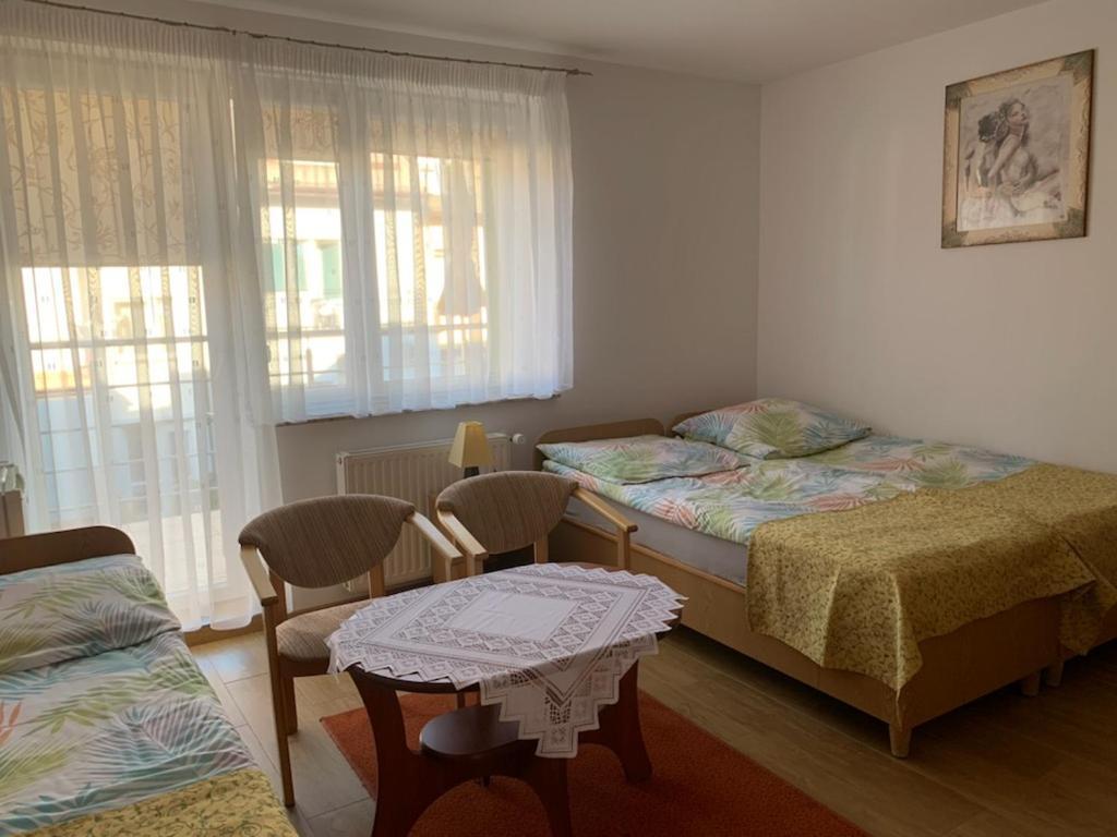 Pokoje Goscinne Matros Ustronie Morskie Esterno foto