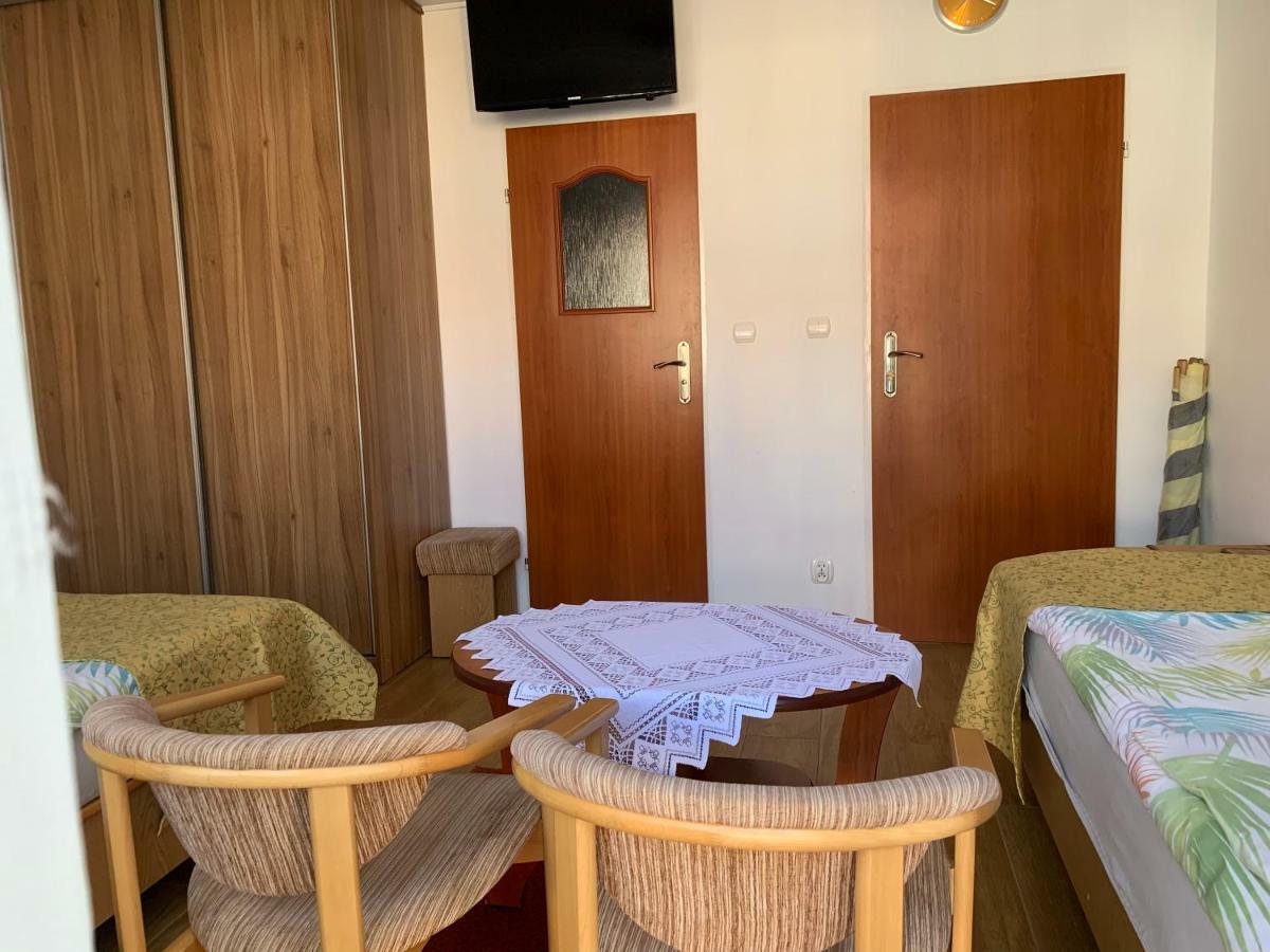 Pokoje Goscinne Matros Ustronie Morskie Esterno foto