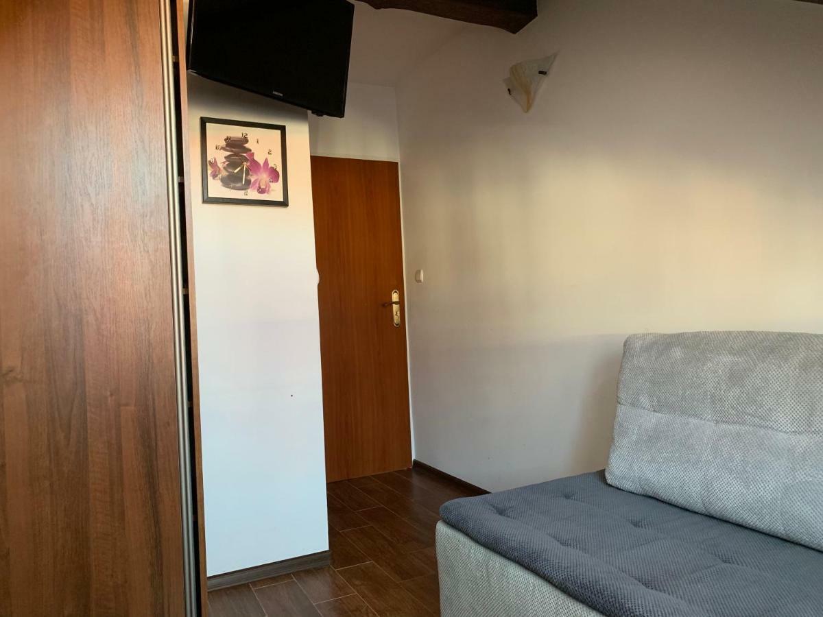 Pokoje Goscinne Matros Ustronie Morskie Esterno foto