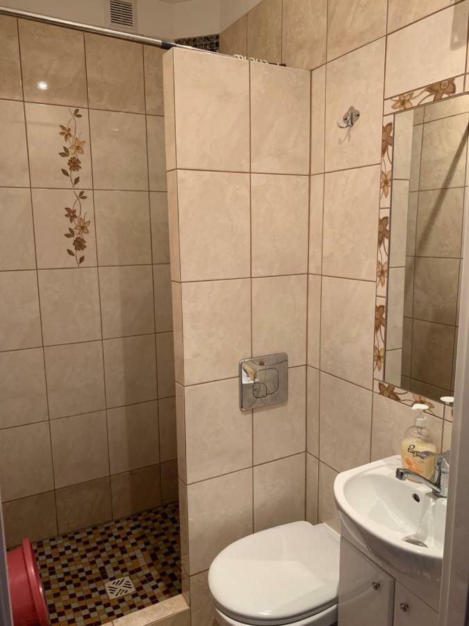 Pokoje Goscinne Matros Ustronie Morskie Esterno foto