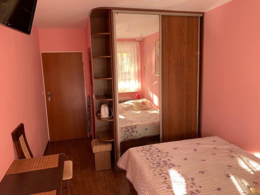 Pokoje Goscinne Matros Ustronie Morskie Esterno foto