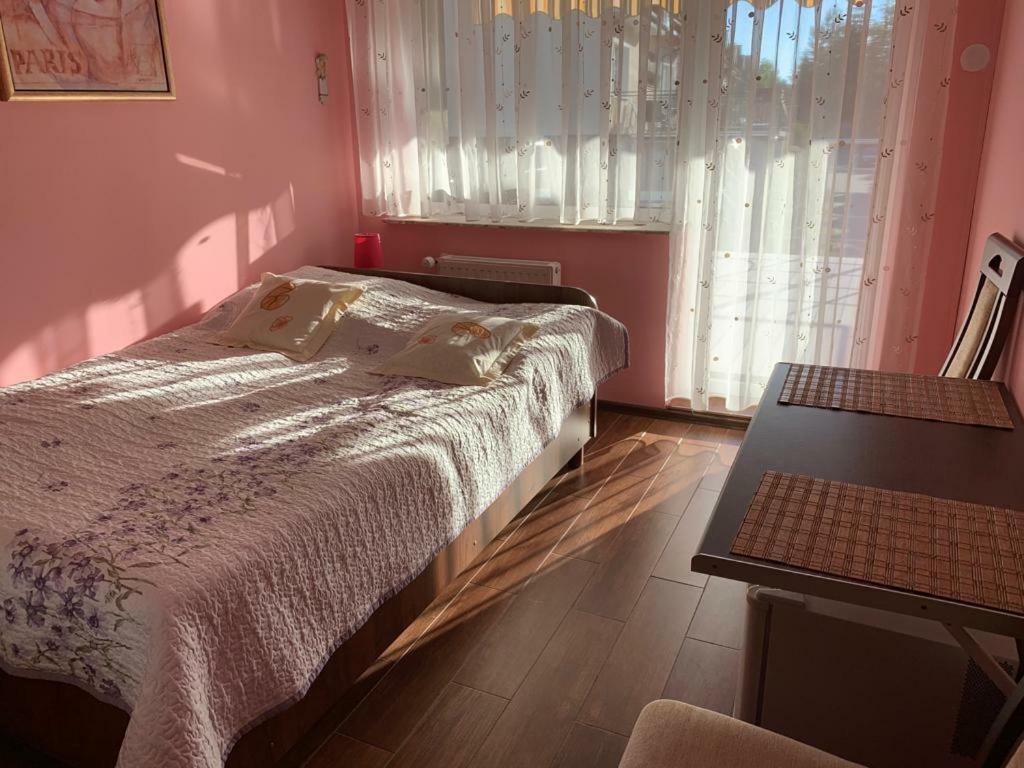 Pokoje Goscinne Matros Ustronie Morskie Esterno foto